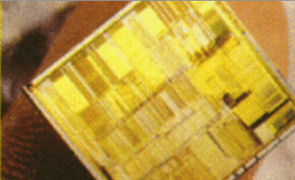 DEC presenta el primer chip a implementar la arquitectura RISC Alpha 64-bit