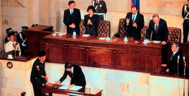 REFORMA A LA CONSTITUCIÓN POLITICA DE COLOMBIA