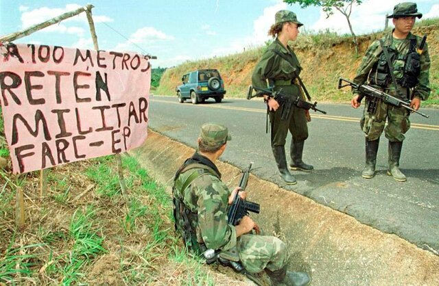 Pescas milagrosas por las FARC-EP