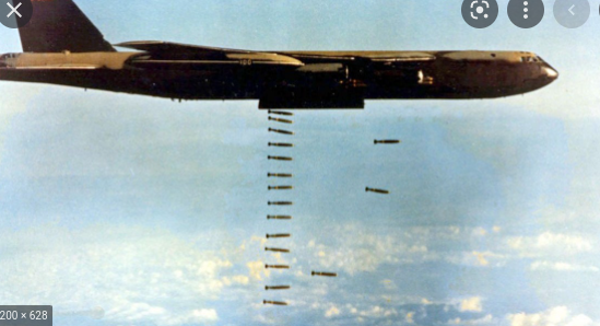 US bombs Vietnam