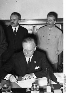 West Germany and Soviet Union Restore Diplomatic Relations