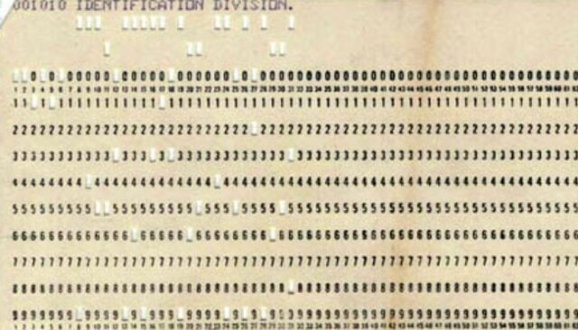 Primer lenguaje de programación universal