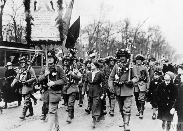 German Revolution of 1918 and Kaiser Wilhelm II Resigns