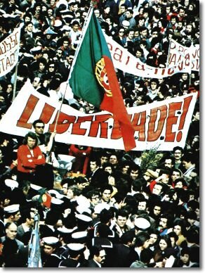 Revolução democrática portuguesa- 25 de abril de 1974- acontecimentos