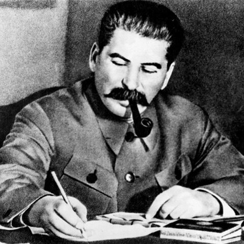 Muere Stalin