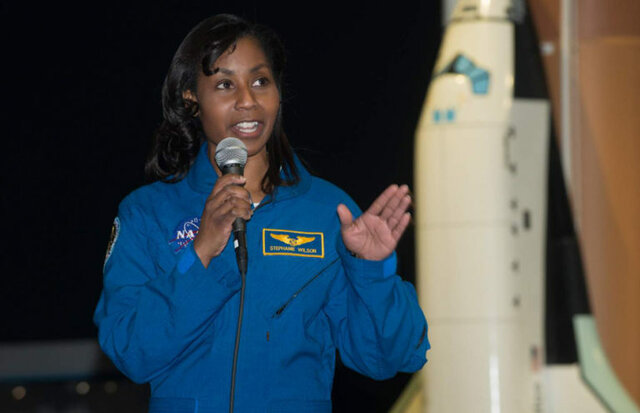 Assigned to STS-121 2004