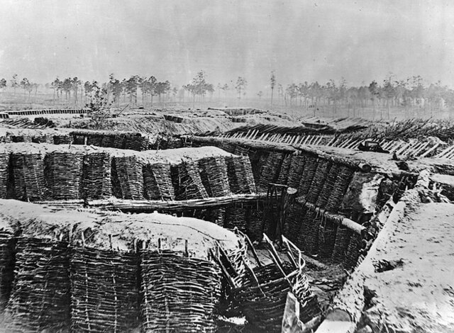 Lee leaves Petersburg