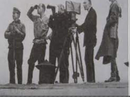 En Francia se crea el Departamento de producción cinematográfica y fotográfica del Ejército.