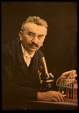 Nace Louis Lumière