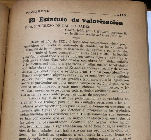 Medellín - desecación de lagunas y pantanos en obras de progreso en el país