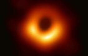Paskelbtas pirmasis vaizdinis juodųjų skylių egzistavimo įrodymas