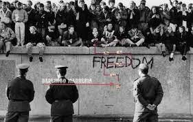 Berlingo harresiaren erorketa