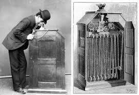 Edison inventa el kinetoscopio, aparato capaz de pasar imágenes en movimiento.