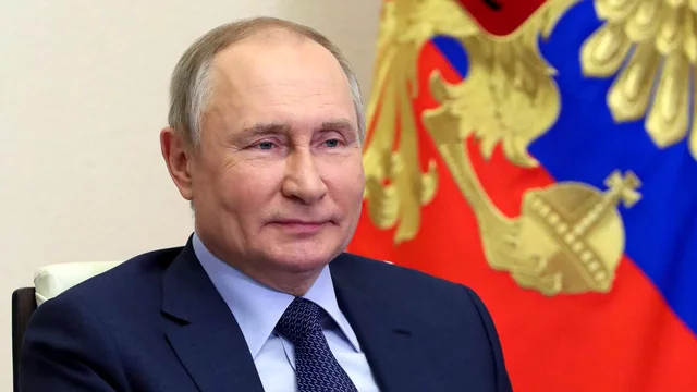 Putin accede á presidencia en Rusia