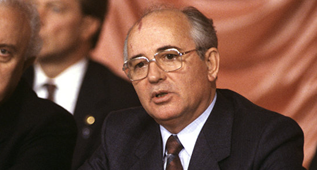 Dimisión de Gorbarochv