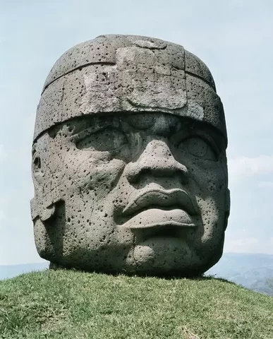 Olmec create the stone head