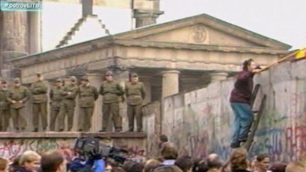 Berlingo harresiaren erorketa