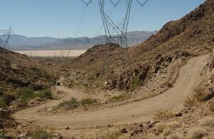 5 οχήματα τερματίζουν στον διαγωνισμό της DARPA οδηγώντας αυτόνομα 132 μίλια σε ερημικό δρόμο