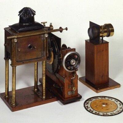 Timeline: Linea del tiempo - Antecesores de los Video Beams- ANGIE NATERA