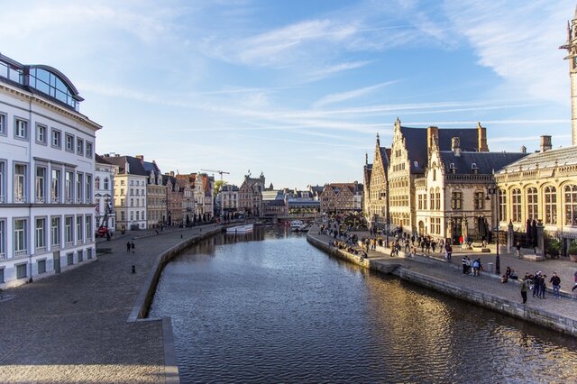 NACIMIENTO DE CARLOS