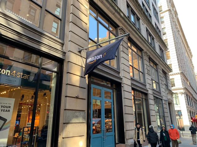 Los altavoces inteligentes y las tiendas físicas