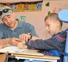 Decreto 2082 de 1996 Reglamenta&nbsp;la&nbsp;atención&nbsp;educativa&nbsp;para&nbsp;personas&nbsp;con&nbsp;limitaciones&nbsp;o&nbsp;con&nbsp;capacidades&nbsp;o&nbsp;talentos&nbsp;excepcionales