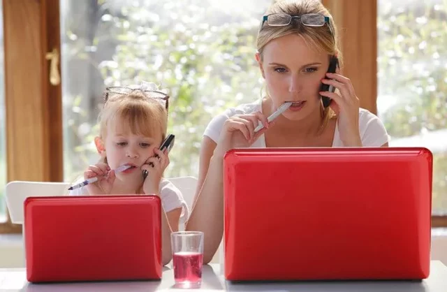 Miller y Dollard aprendizaje social e imitación fueron influencia para Bandura