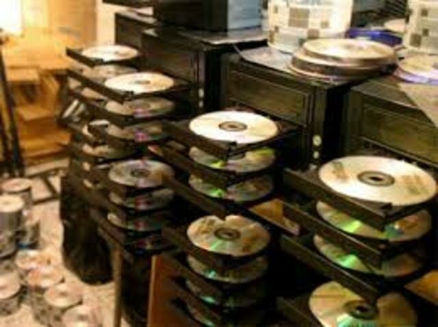 AUGE DE LA PIRATERIA