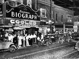 Se construye en París el&nbsp;Biograph&nbsp;de Herman Casler, primer edificio especialmente diseñado para exhibir películas de cine.