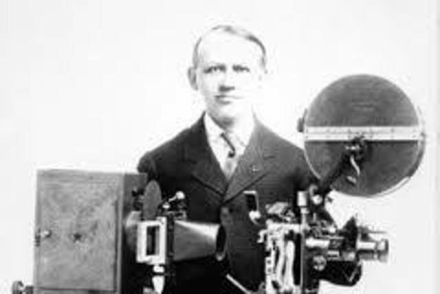 Carl Lámele funda&nbsp;Universal Films, la precursora de&nbsp;Universal Pictures, uno de los principales estudios en Estados Unidos.