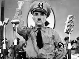 Charlie Chaplin protagoniza The Great Dictator405.