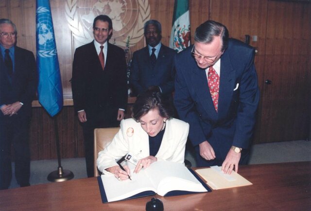 Firma del protocolo de Kioto