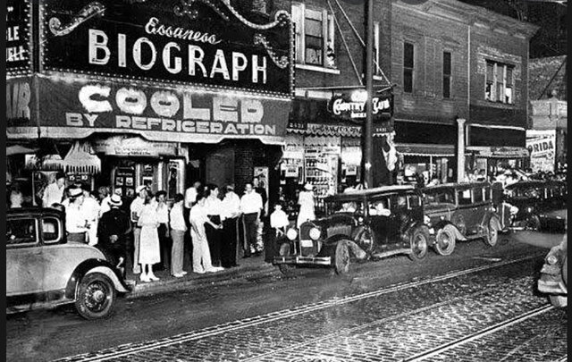 Se construye en París el Biograph de Herman Casler, primer edificio especialmente diseñado para exhibir películas de cine.
