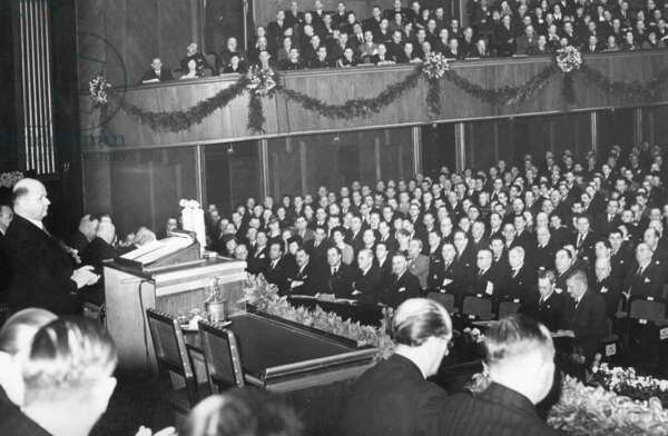 En Alemania, Joseph Goebbels funda la Reichsfilmkammer.