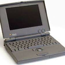 PRIMERA COMPUTADORA PORTATIL