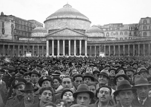 DISCORSO DEL DUCE A NAPOLI