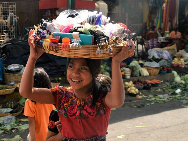 001 La Ley 704 de 2001