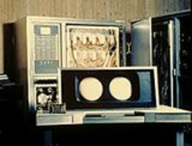 la primera de las computadoras transistorizadas