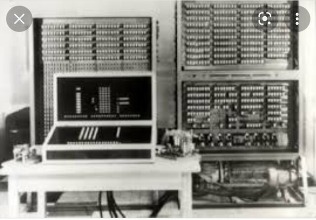 COMPUTADORAS TRANSISTORIZADAS