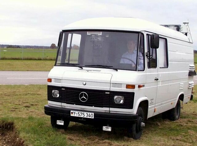 Primera furgoneta guiada por vision artificial