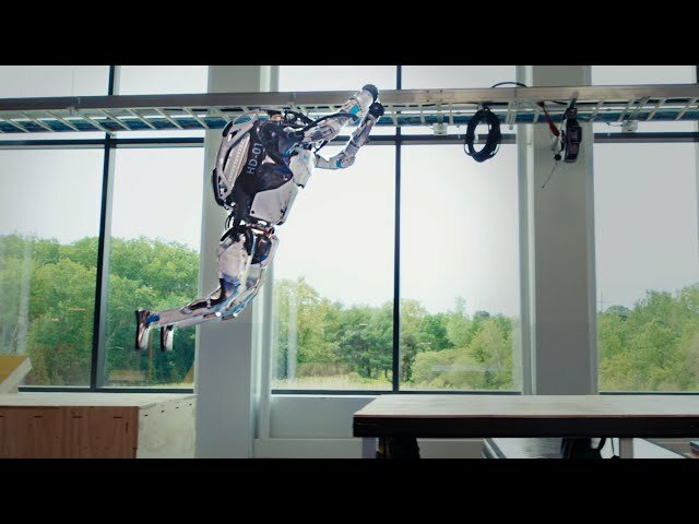 Robot atlas aprende a hacer parkour