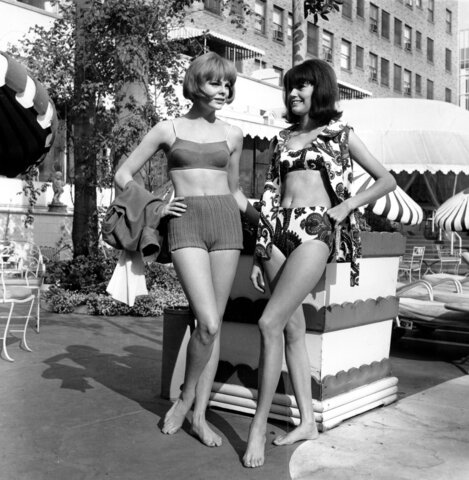 THE TRANSITION FROM THE ONE-PIECE MESH TO THE BIKINI