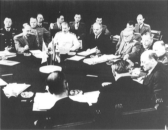 The US and the USSR emerge as World Powers