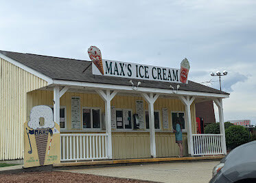 Max's Country Golf Course