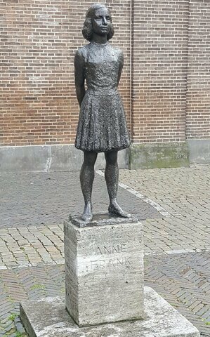 Death of Anne and Margot Frank