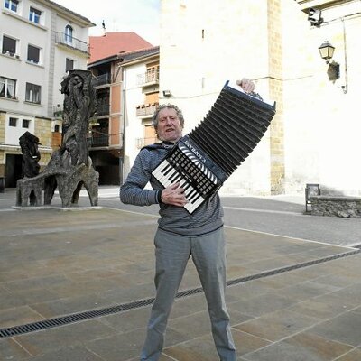 Timeline: Enrike Zelaiaren Biografia