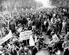 Vietnam del Norte invade Vietnam del Sur