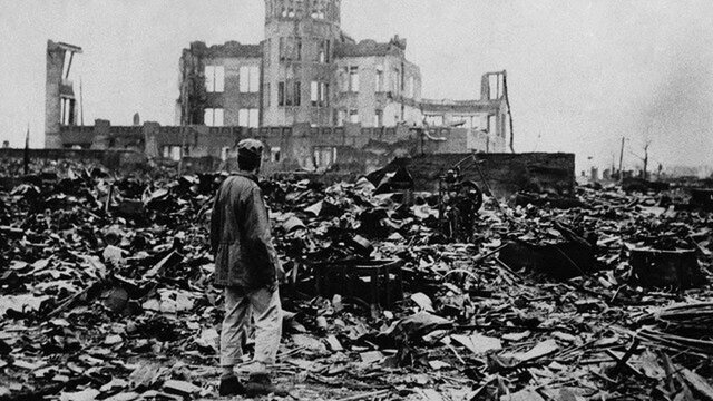 Lanzamiento de la primera y segunada  bomba atómica en Hiroshima y Nagasaki y