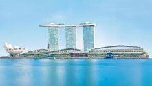 Marina Bay Sands hotel Singapore - Moshe Safie