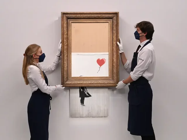 love is in the bin van Banksy